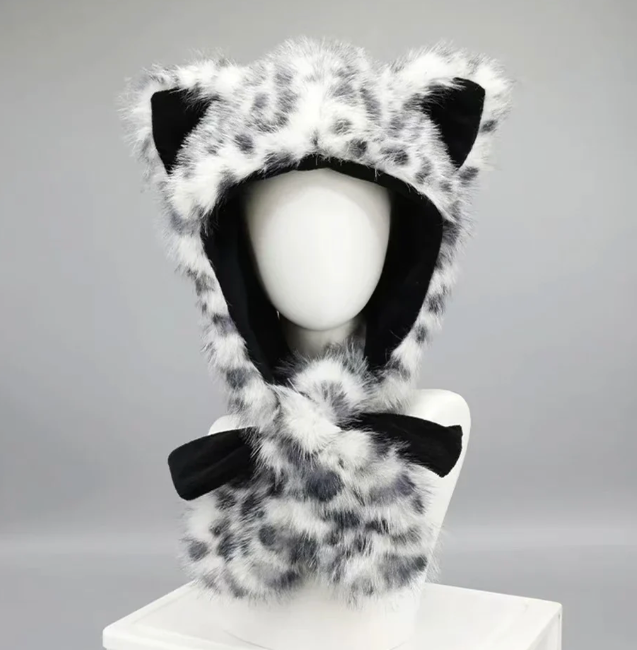 Snow Leopard Ears, Hat: Velvet Warmth