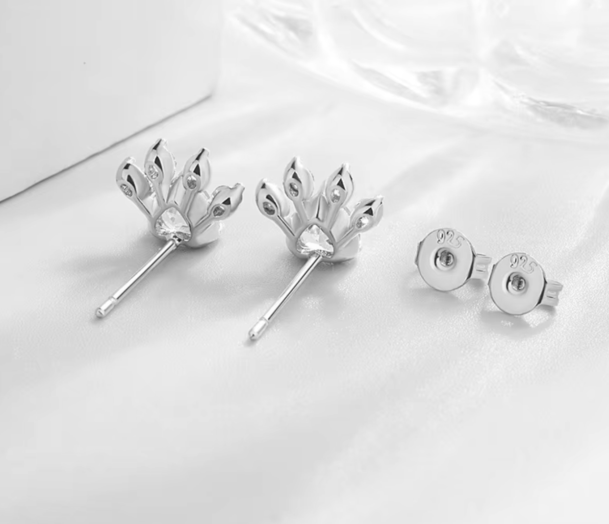 Cat Paw Stud Earrings