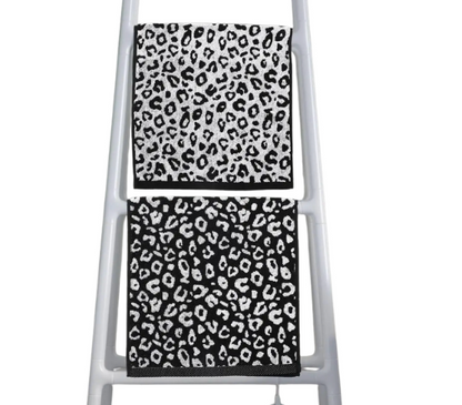 Stylish 2-Pack Snow Leopard Print Hand Towels with Reversible Design