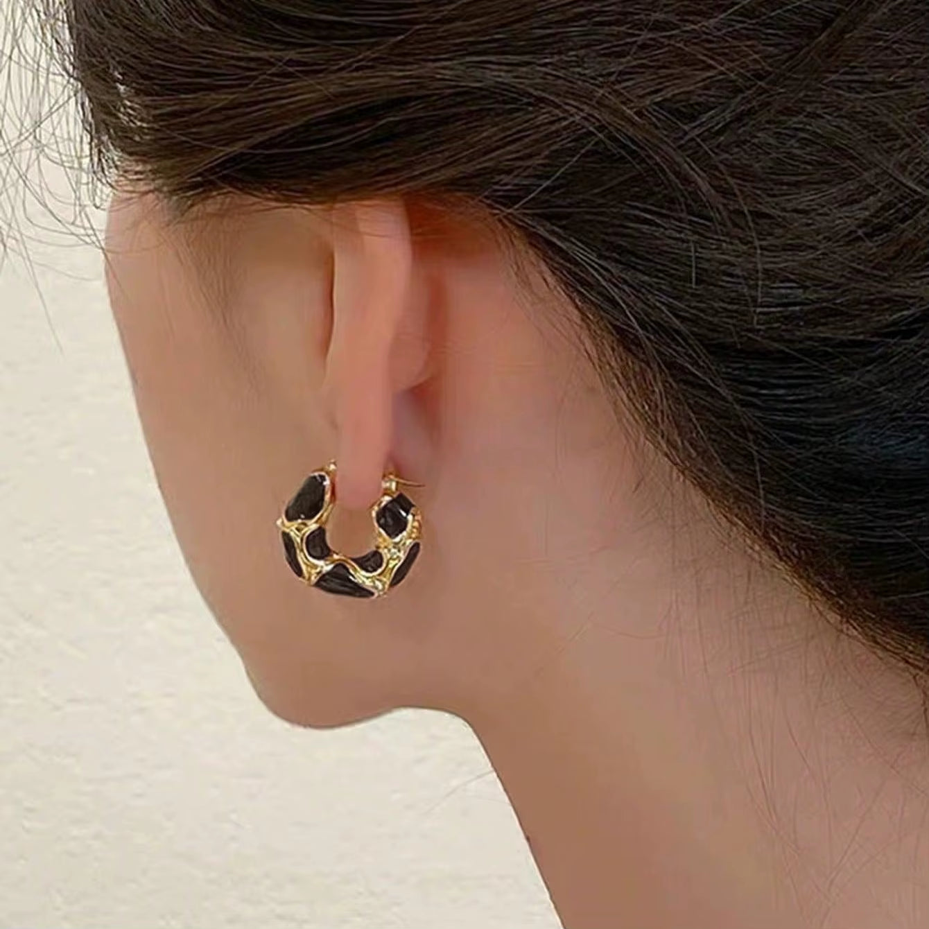 Spotted Cat Earring