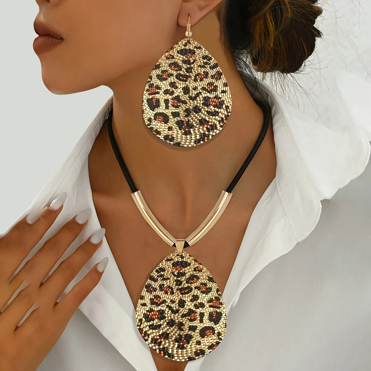 Fabulous Gold Leopard Jewelry Set 