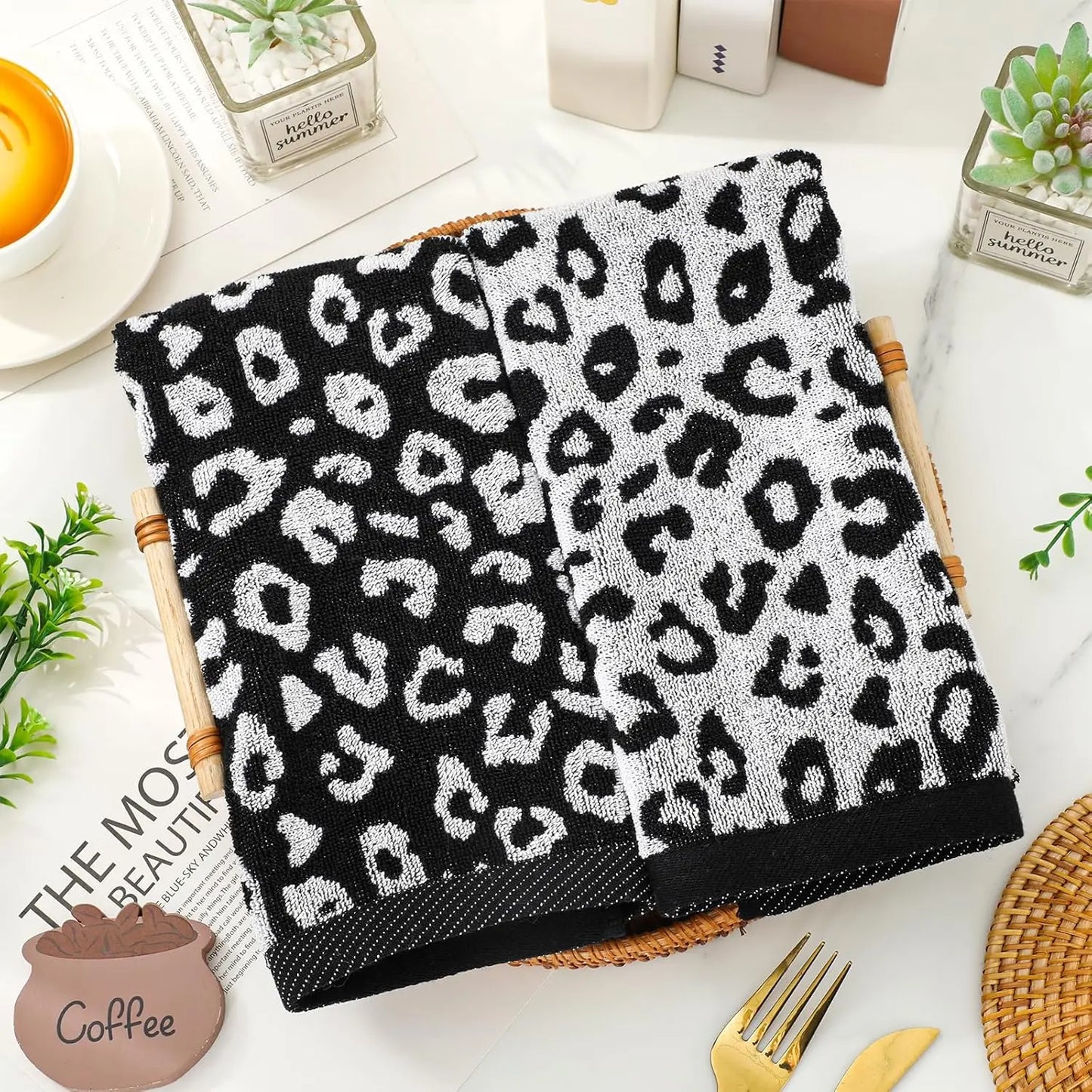 Stylish 2-Pack Snow Leopard Print Hand Towels with Reversible Design