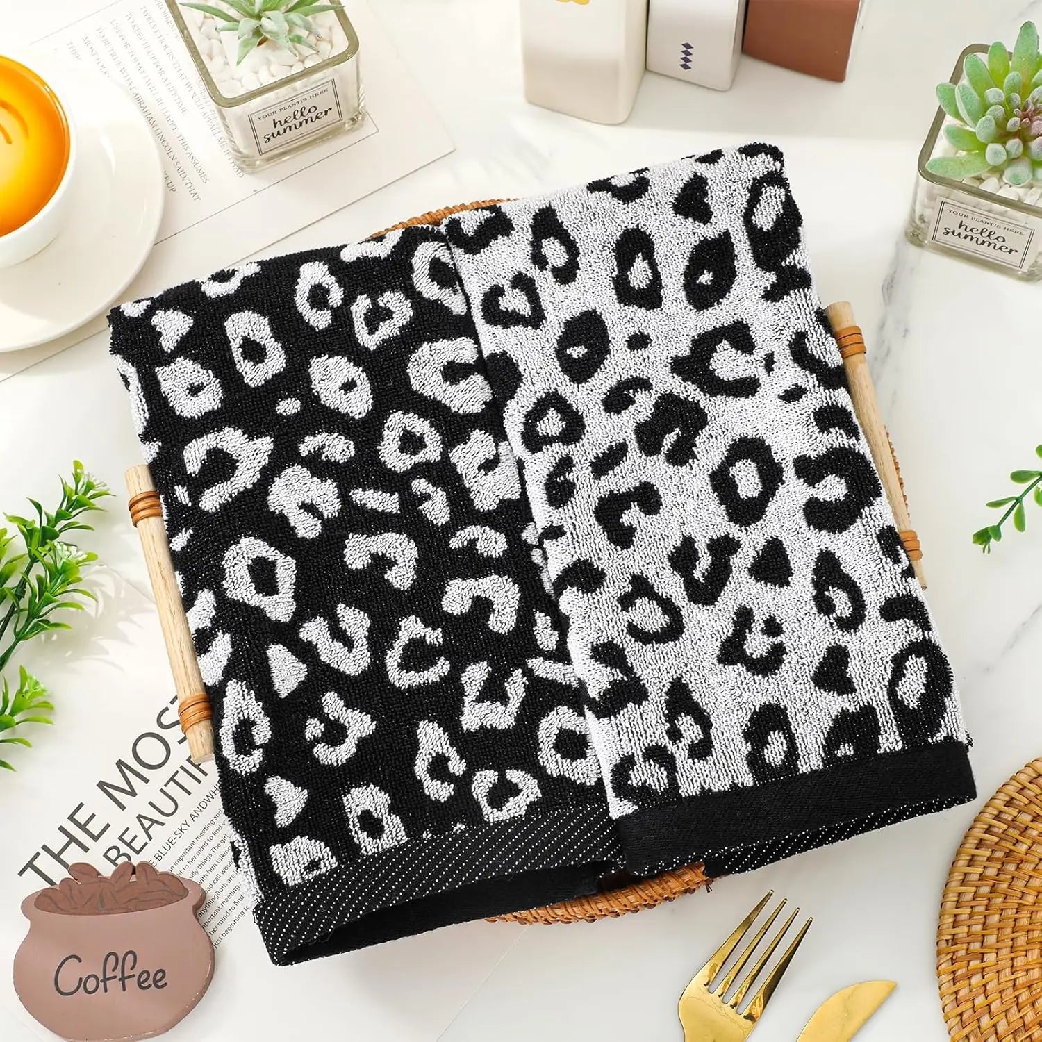 Stylish 2-Pack Snow Leopard Print Hand Towels with Reversible Design