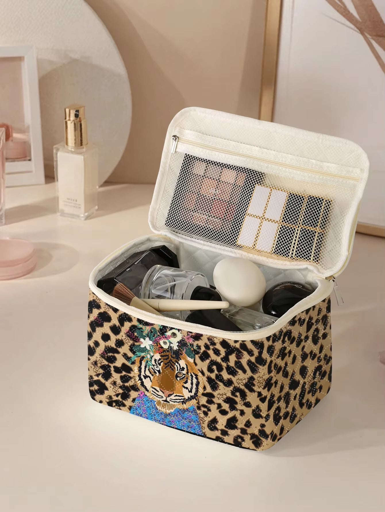 Travel-Ready Tiger Cosmetic Bag - Stylish & Practical
